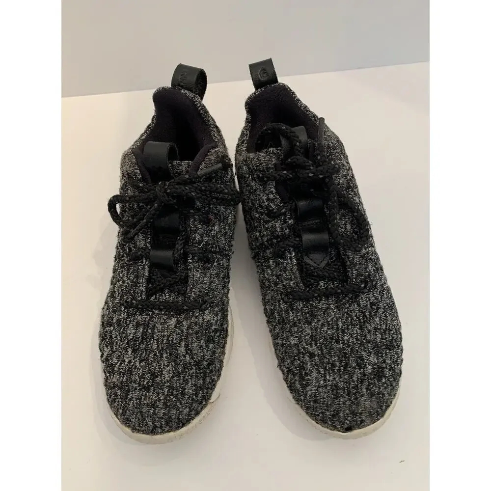 13 Nike Youth Boys Sneakers Black Knit Lebron XV Kids Lace Up 922812-002